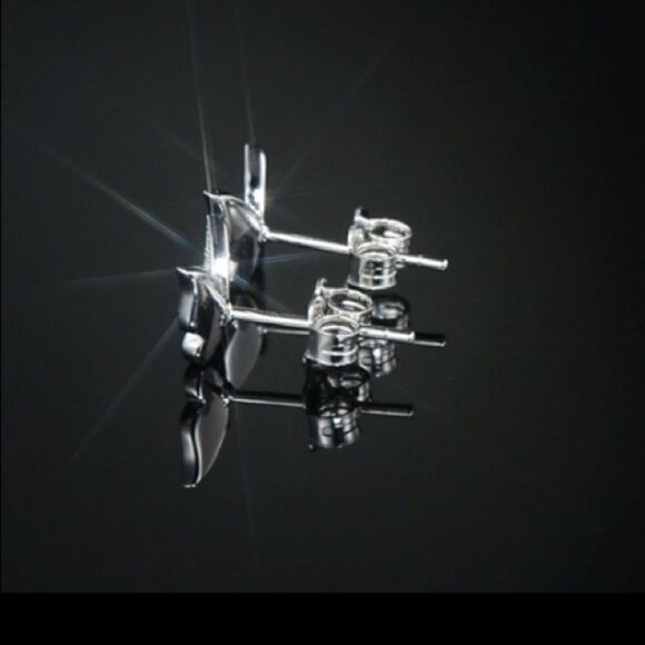 ✨Chloetina 925 Sterling Silver Butterfly Stud Earrings - Picture 4 of 6